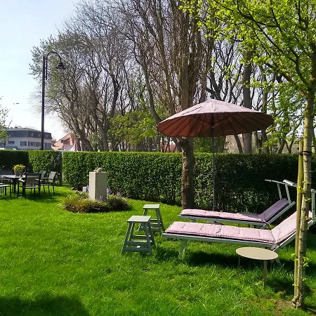 Apostrophe - 3* De Haan