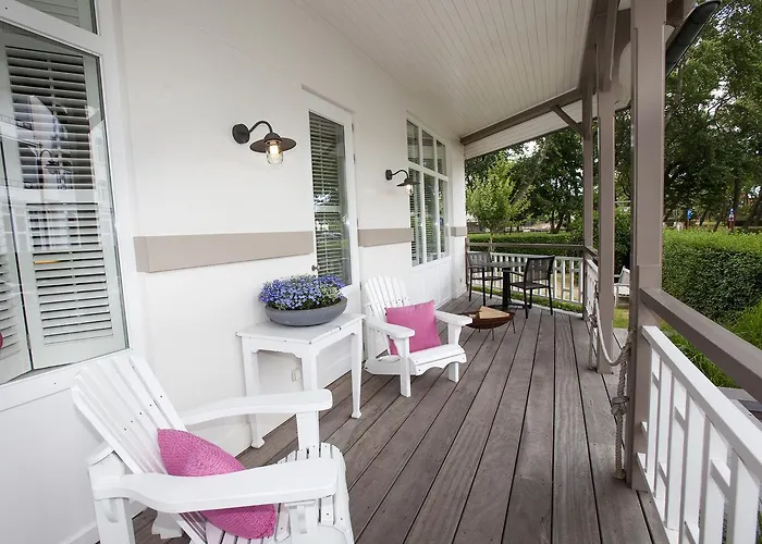 Apostrophe - 3* De Haan